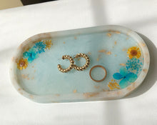 Load image into Gallery viewer, Medium Oval Trinket Tray