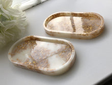 Load image into Gallery viewer, Medium Oval Trinket Tray